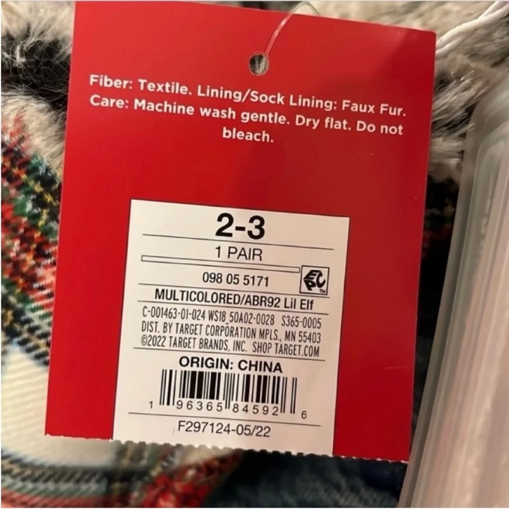 NWT. Wondershop- Kids Plaid Plush 